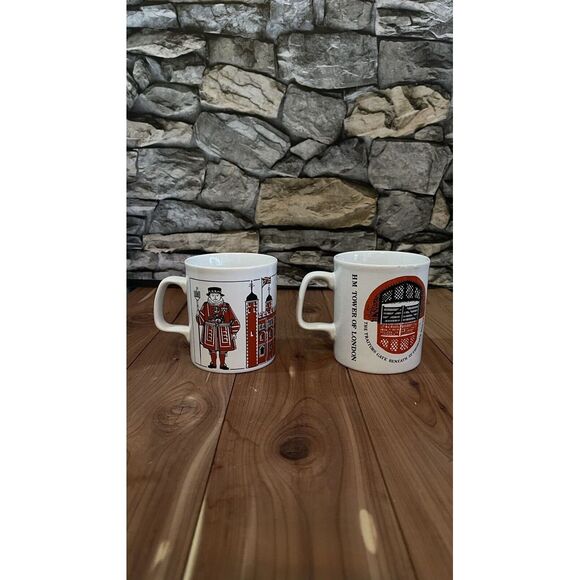 Traitor's Gate Thomas's Tower Ravens &  Tower Of  London VTG Kiln  Ceramic Mugs - Picture 3 of 8
